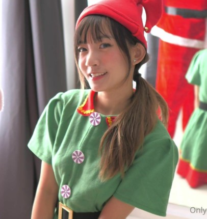 >ของขวัญวันคริสต์มาส Onlyfans Jayinne Merry Christmas Everyone