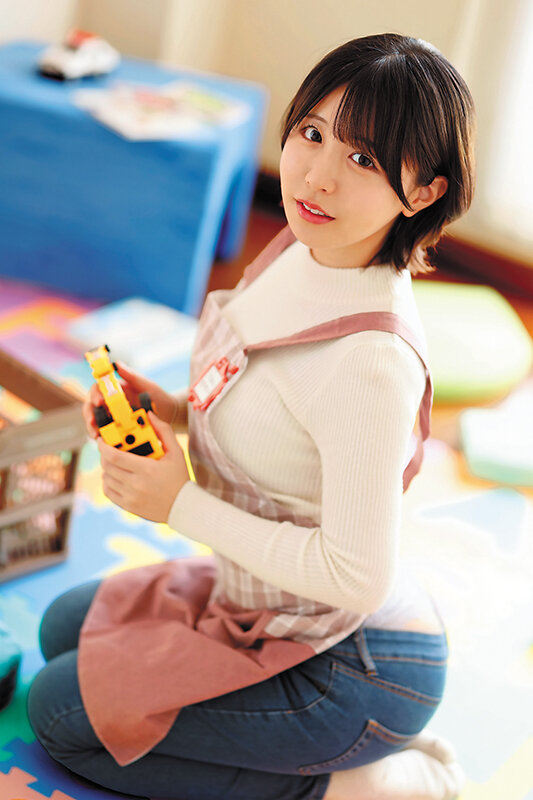 >DVAJ-735 เบื่อเมียสักหน่อย ขอแอบซอยครูน่ารัก Kashiwagi Konatsu