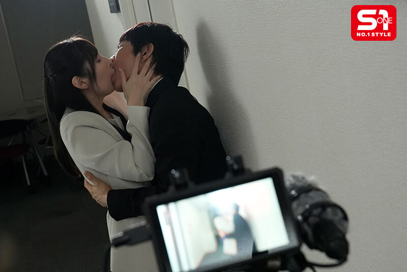 >SNOS-447 [Uncen] สอนบทเรียนฉากรักอย่างถึงพริกถึงขิง Miu Nakamura